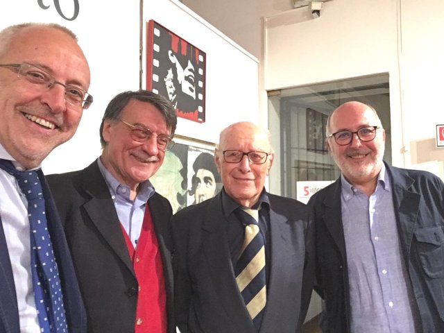 on il prof. Emanuele Severino, Massimo Tedeschi, Paolo Barbieri e Claudio Bragaglio. Presentazione in AAB del libro " Forme della ribellione" 4.19.18" selfie